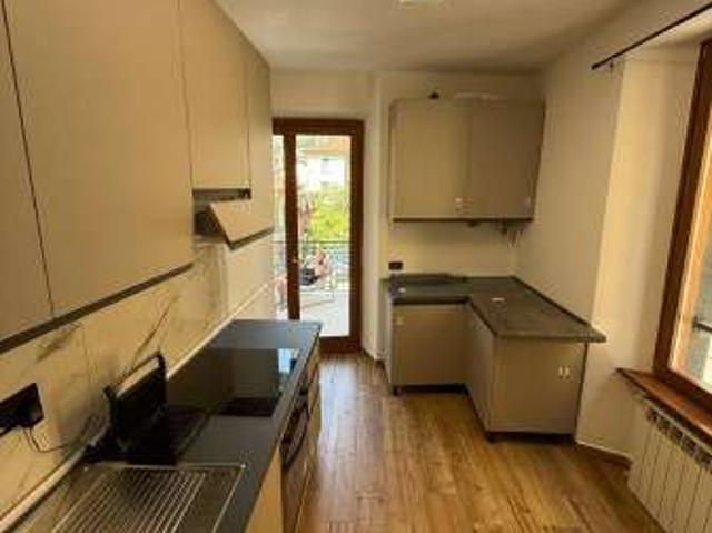 Appartamento arredato con terrazzo Como