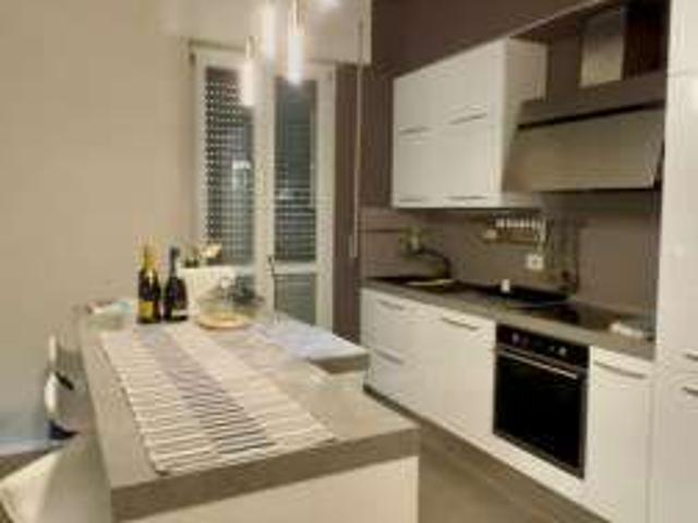 Appartamento arredato con terrazzo Como