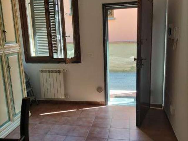Appartamento arredato con terrazzo Comeana