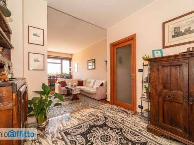 Appartamento arredato con terrazzo Crocetta
