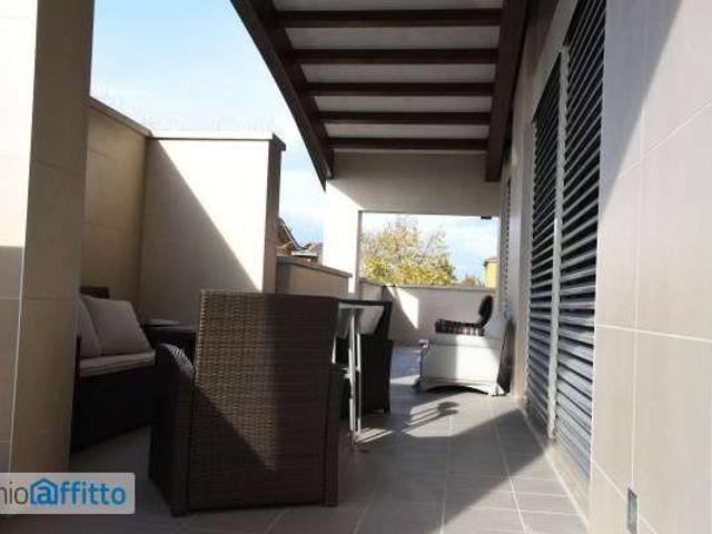 Appartamento arredato con terrazzo Crocetta
