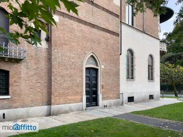 Appartamento arredato con terrazzo Crocetta