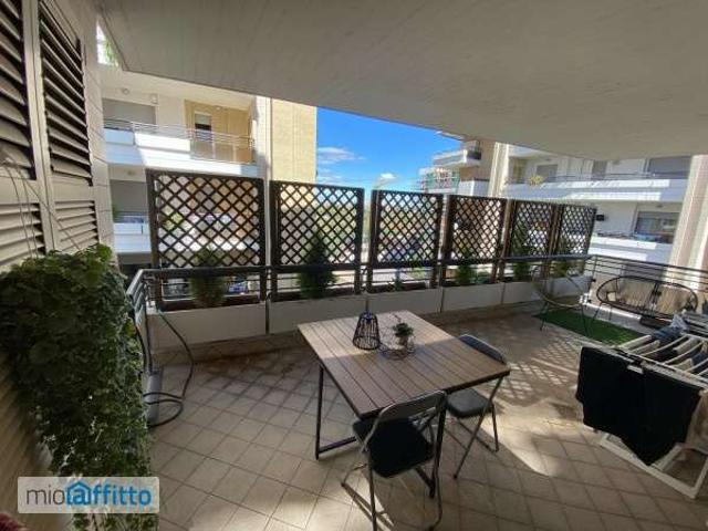 Appartamento arredato con terrazzo Eur, laurentino, checchignola, montagnola, fonte meravigliosa