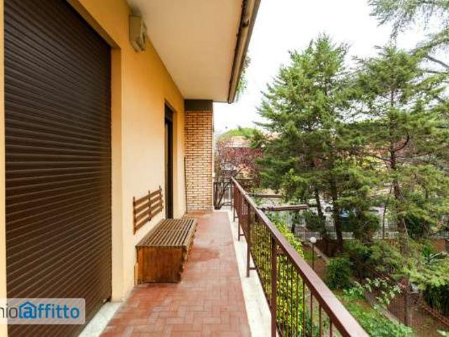 Appartamento arredato con terrazzo Eur, laurentino, checchignola, montagnola, fonte meravigliosa