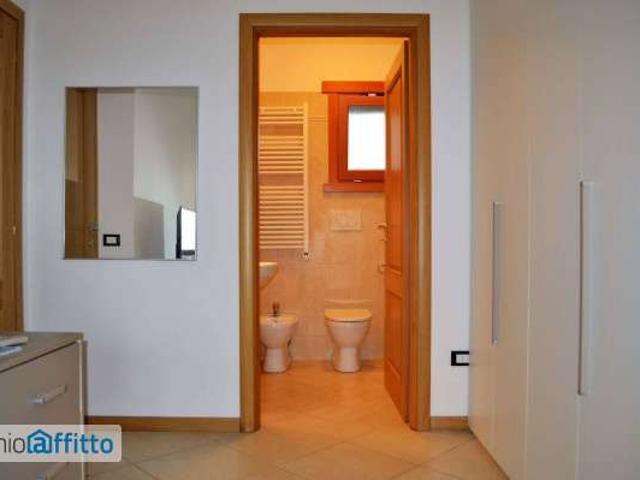 Appartamento arredato con terrazzo Eur, laurentino, checchignola, montagnola, fonte meravigliosa