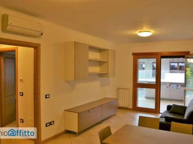 Appartamento arredato con terrazzo Eur, laurentino, checchignola, montagnola, fonte meravigliosa