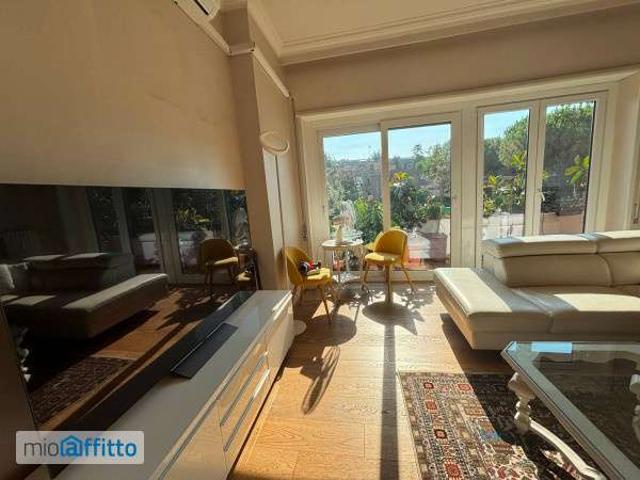 Appartamento arredato con terrazzo Eur, laurentino, checchignola, montagnola, fonte meravigliosa