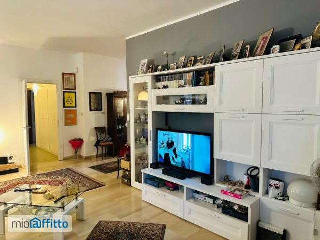 Appartamento arredato con terrazzo Eur, laurentino, checchignola, montagnola, fonte meravigliosa