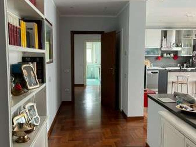 Appartamento arredato con terrazzo Eur, laurentino, checchignola, montagnola, fonte meravigliosa