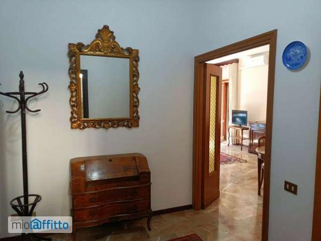 Appartamento arredato con terrazzo Eur, laurentino, checchignola, montagnola, fonte meravigliosa
