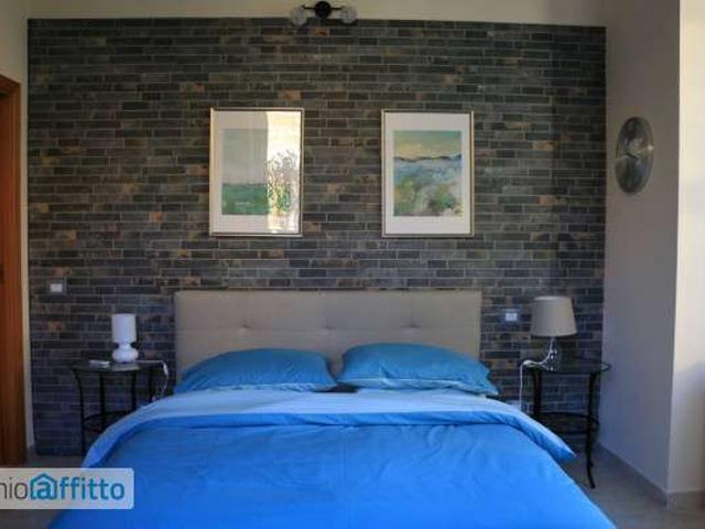 Appartamento arredato con terrazzo Fuorigrotta