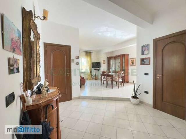 Appartamento arredato con terrazzo Fuorigrotta