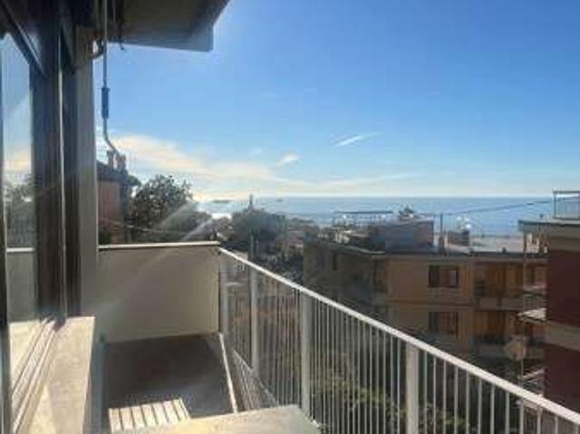 Appartamento arredato con terrazzo Genova