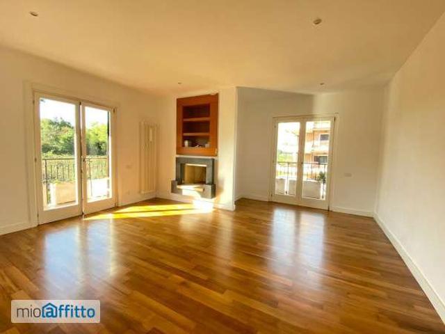 Appartamento arredato con terrazzo Giustiniana, olgiata, cesano