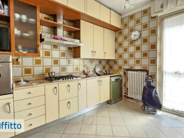 Appartamento arredato con terrazzo Greco, monza, palmanova, bicocca