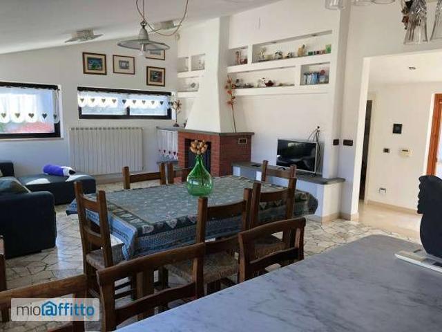 Appartamento arredato con terrazzo Isolotto e legnaia