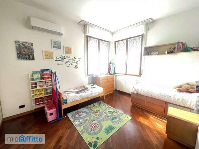 Appartamento arredato con terrazzo Isolotto e legnaia