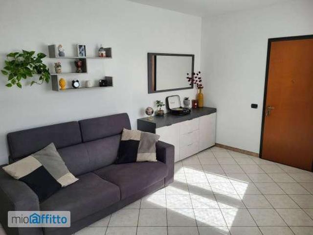 Appartamento arredato con terrazzo Laveno