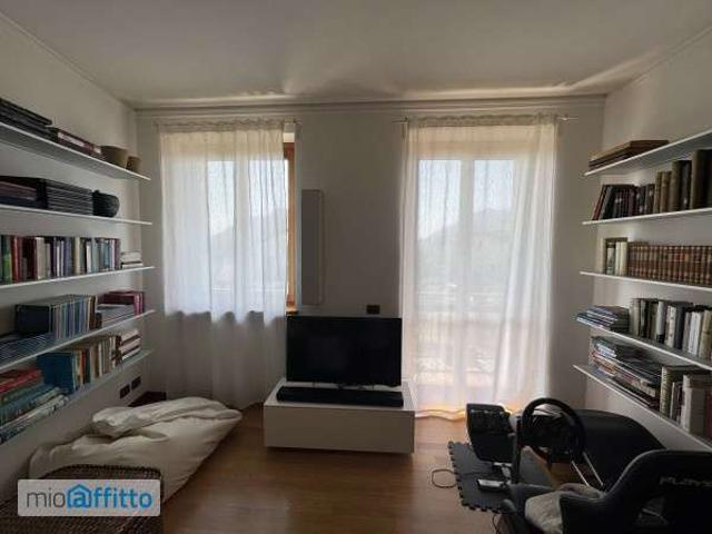 Appartamento arredato con terrazzo Lecco