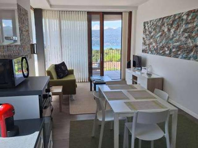 Appartamento arredato con terrazzo Leggiuno