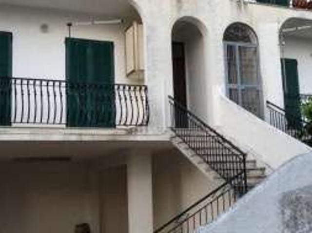 Appartamento arredato con terrazzo Lenzi