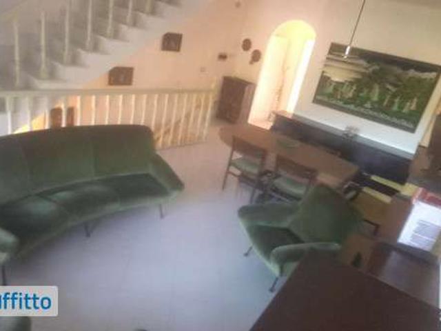 Appartamento arredato con terrazzo Lerici paese