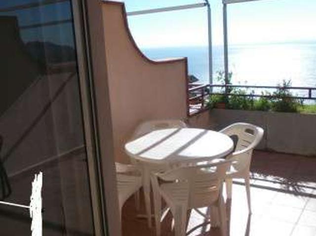 Appartamento arredato con terrazzo Letojanni