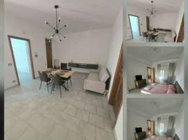 Appartamento arredato con terrazzo Locri