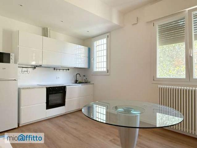 Appartamento arredato con terrazzo Padova