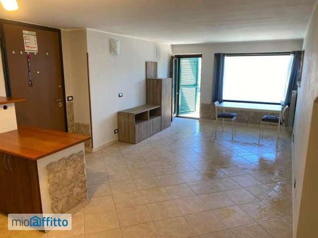 Appartamento arredato con terrazzo Pavona