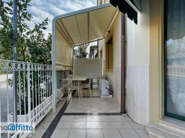 Appartamento arredato con terrazzo Pietrasanta
