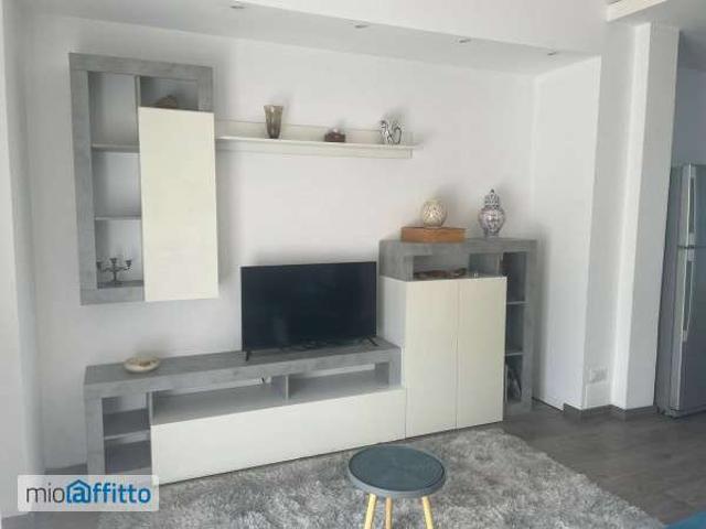 Appartamento arredato con terrazzo Porta mortara