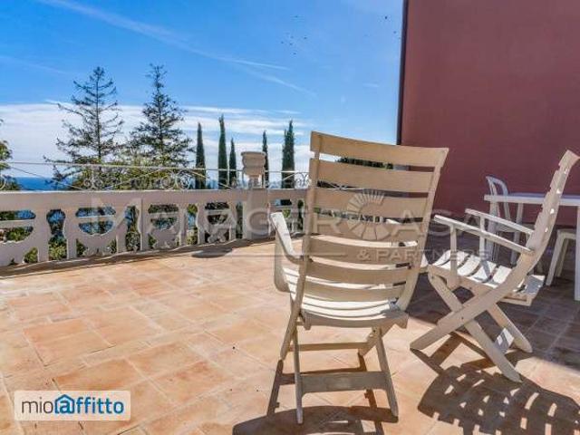 Appartamento arredato con terrazzo Pra' voltri