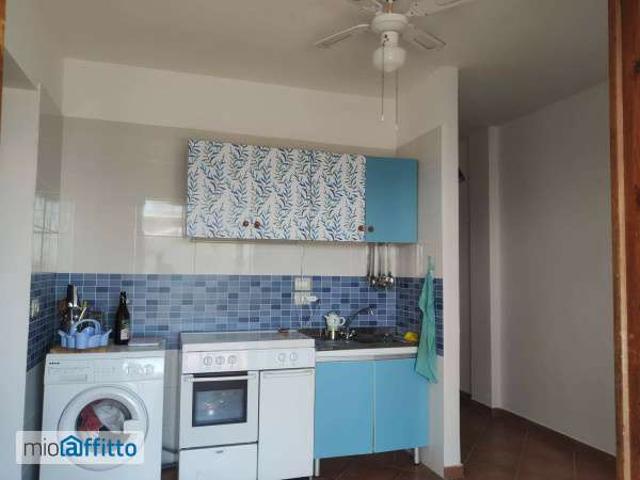 Appartamento arredato con terrazzo PrAiA A Mare