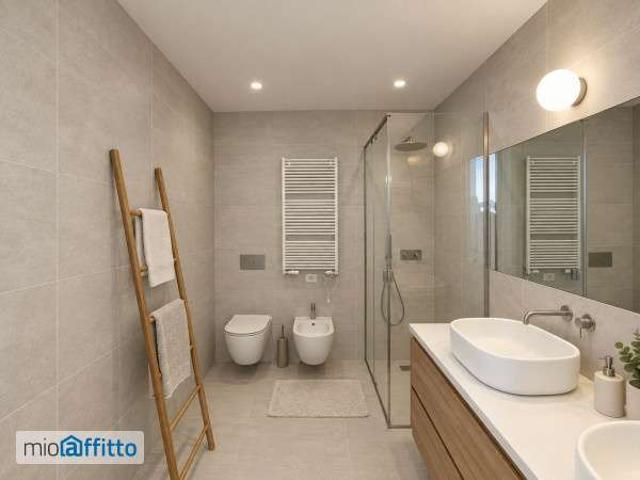Appartamento arredato con terrazzo Repubblica, stazione centrale