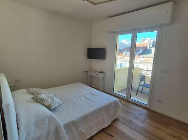 Appartamento arredato con terrazzo Riccione
