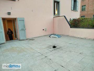 Appartamento arredato con terrazzo Saffi