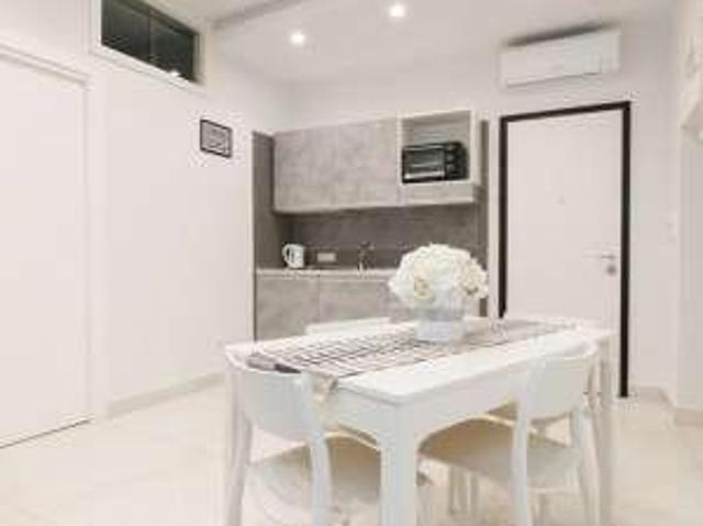 Appartamento arredato con terrazzo San carlo arena