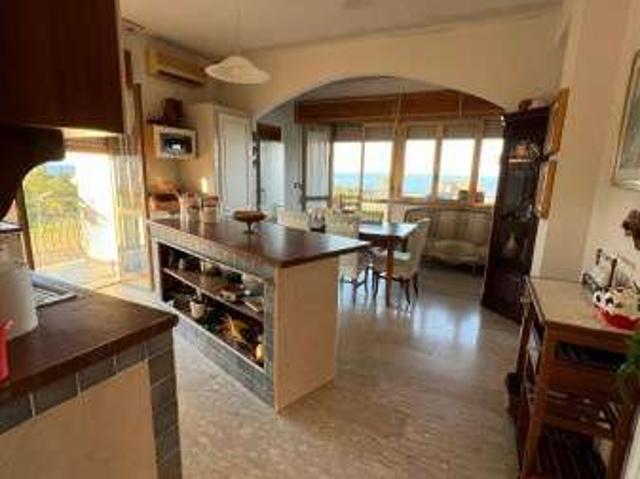 Appartamento arredato con terrazzo Santa Caterina Dello Ionio