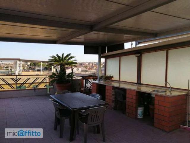Appartamento arredato con terrazzo Sant'anna