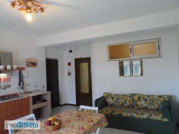 Appartamento arredato con terrazzo Sant'anna