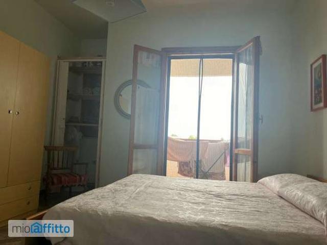 Appartamento arredato con terrazzo Scalo dei saraceni