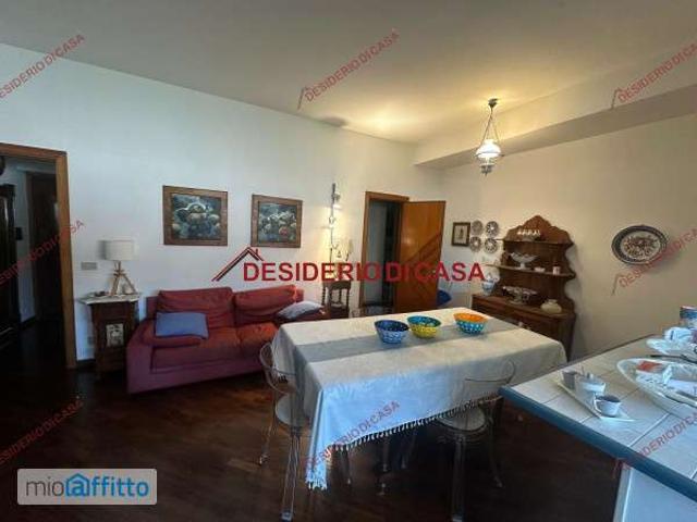 Appartamento arredato con terrazzo Tommaso natale