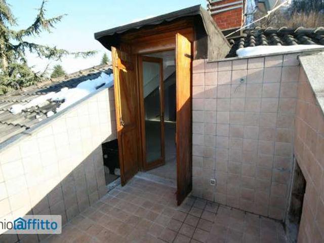 Appartamento arredato con terrazzo Torino