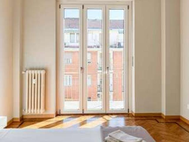 Appartamento arredato con terrazzo Torino