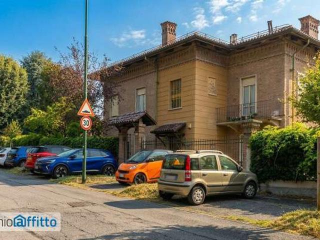 Appartamento arredato con terrazzo Torino
