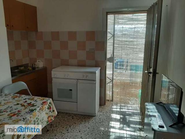 Appartamento arredato con terrazzo Torre columena