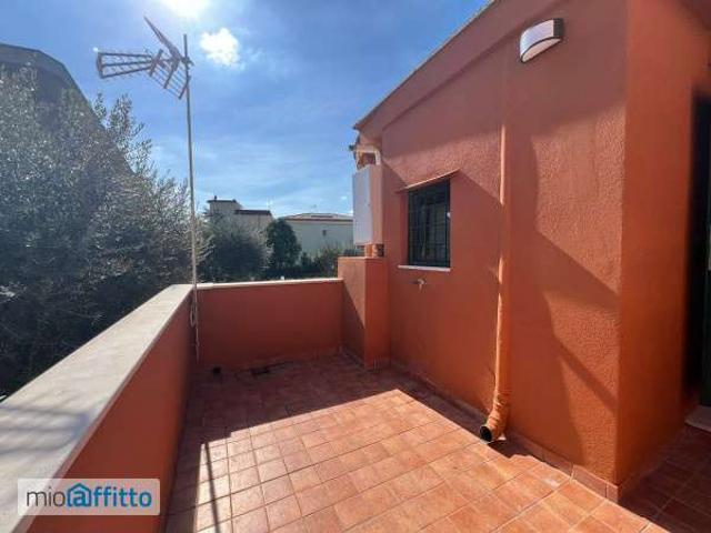 Appartamento arredato con terrazzo Trieste, salario