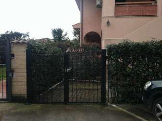 Appartamento arredato con terrazzo Trigoria, spinaceto, tor de cenci, vallerano