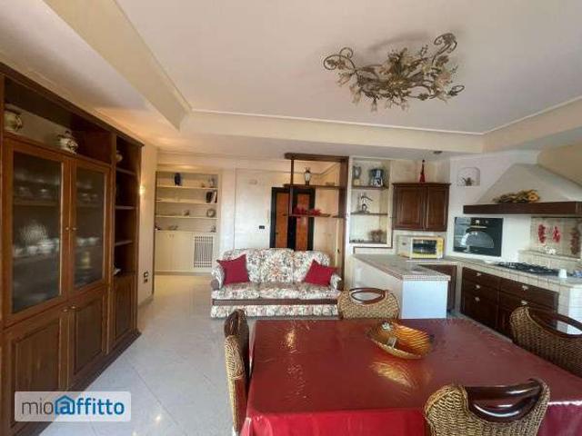 Appartamento arredato con terrazzo Zona industriale